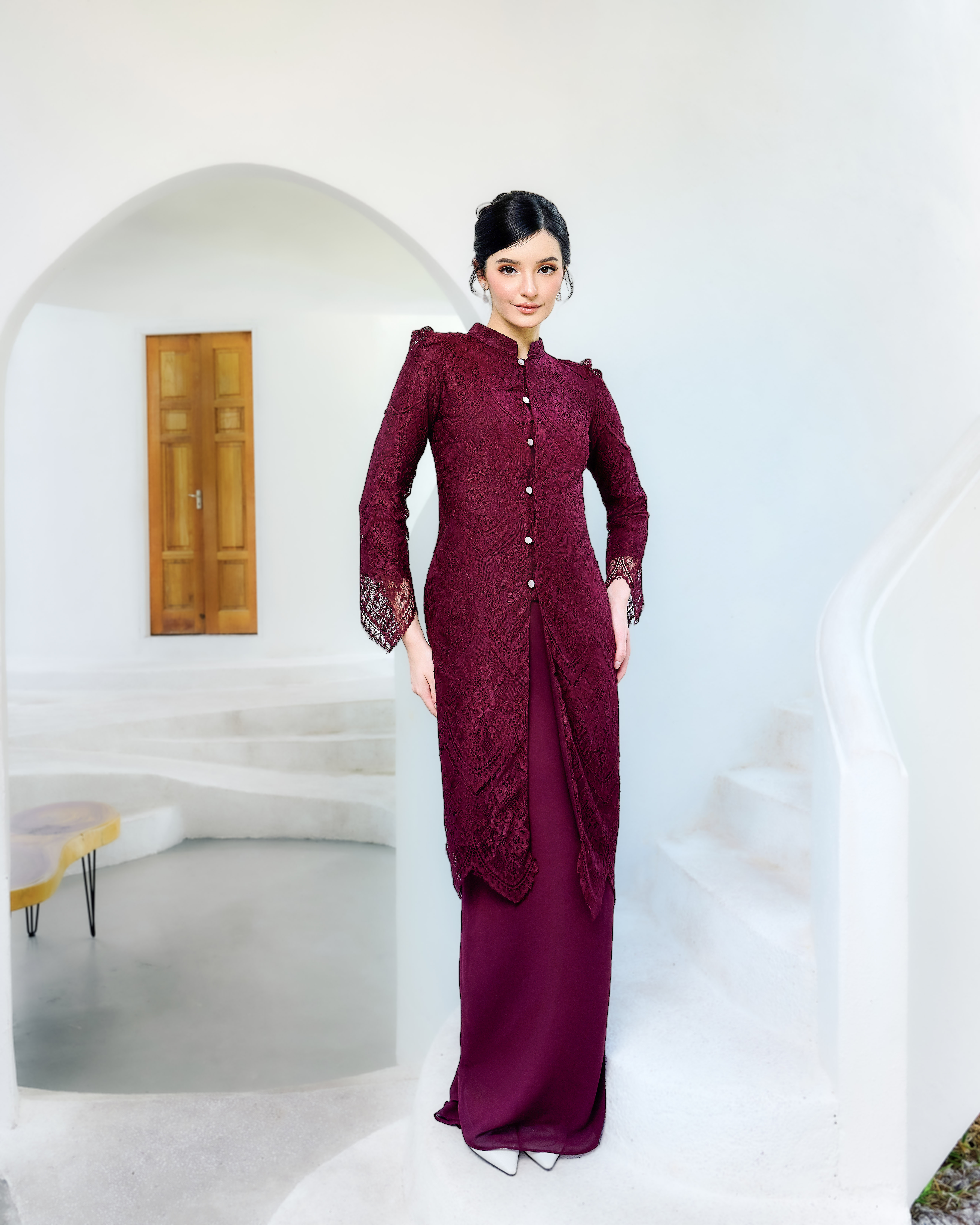 JUWITA IN MAROON