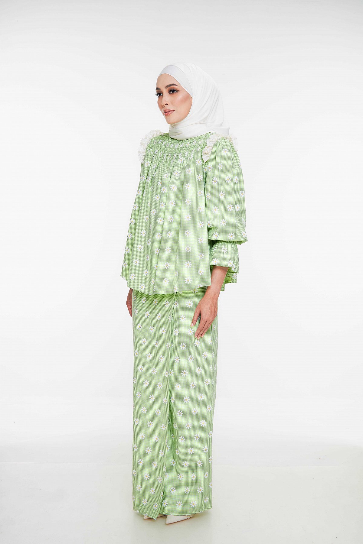 ANGGUN IN SAWAH PADI