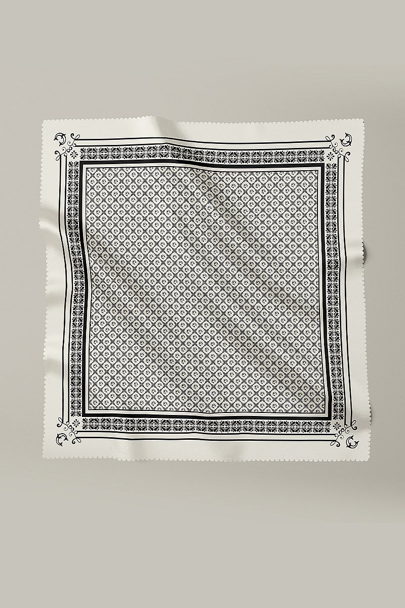 ELIRA IN ANTIQUE WHITE