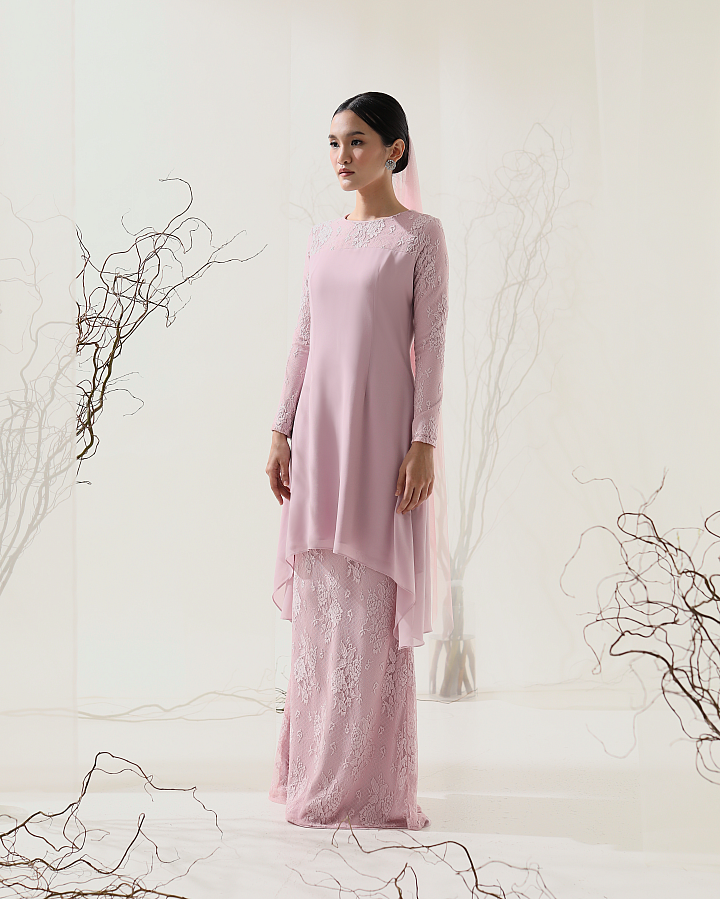 ATHEA KURUNG IN SOFT PINK