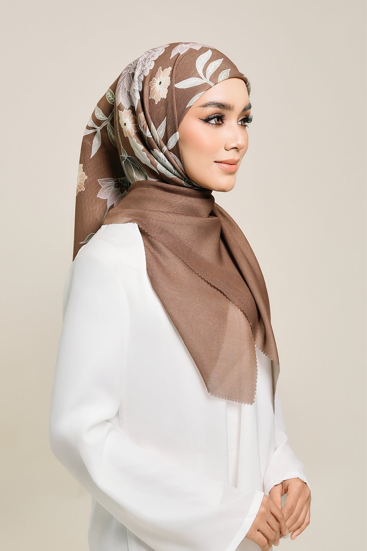 BLOOM IN COFFEE BROWN