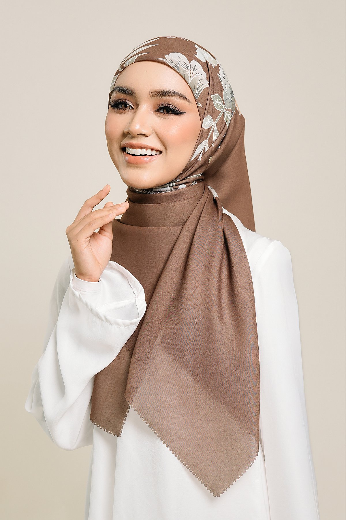 BLOOM IN COFFEE BROWN