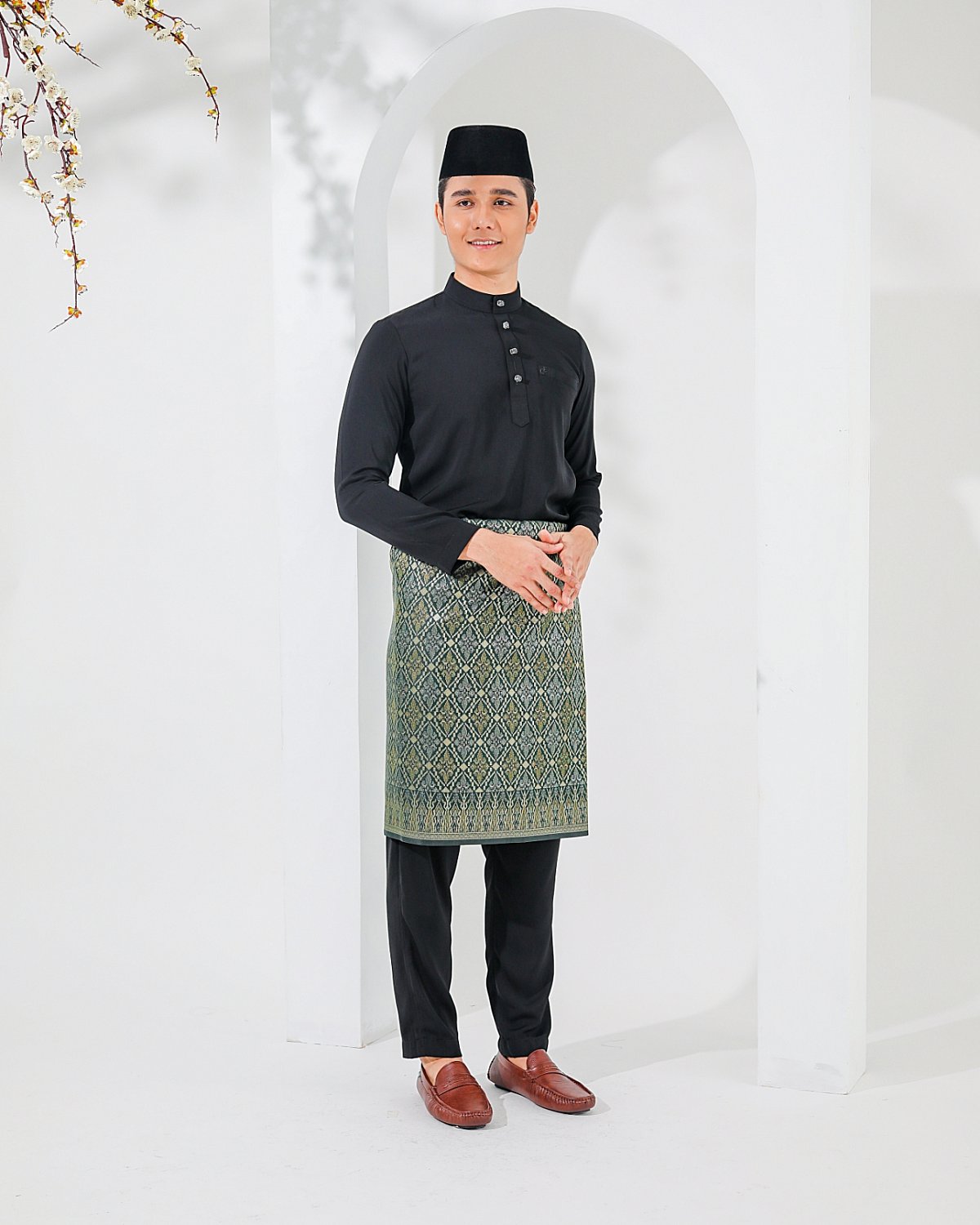 ISA CEKAK MUSANG IN  BLACK