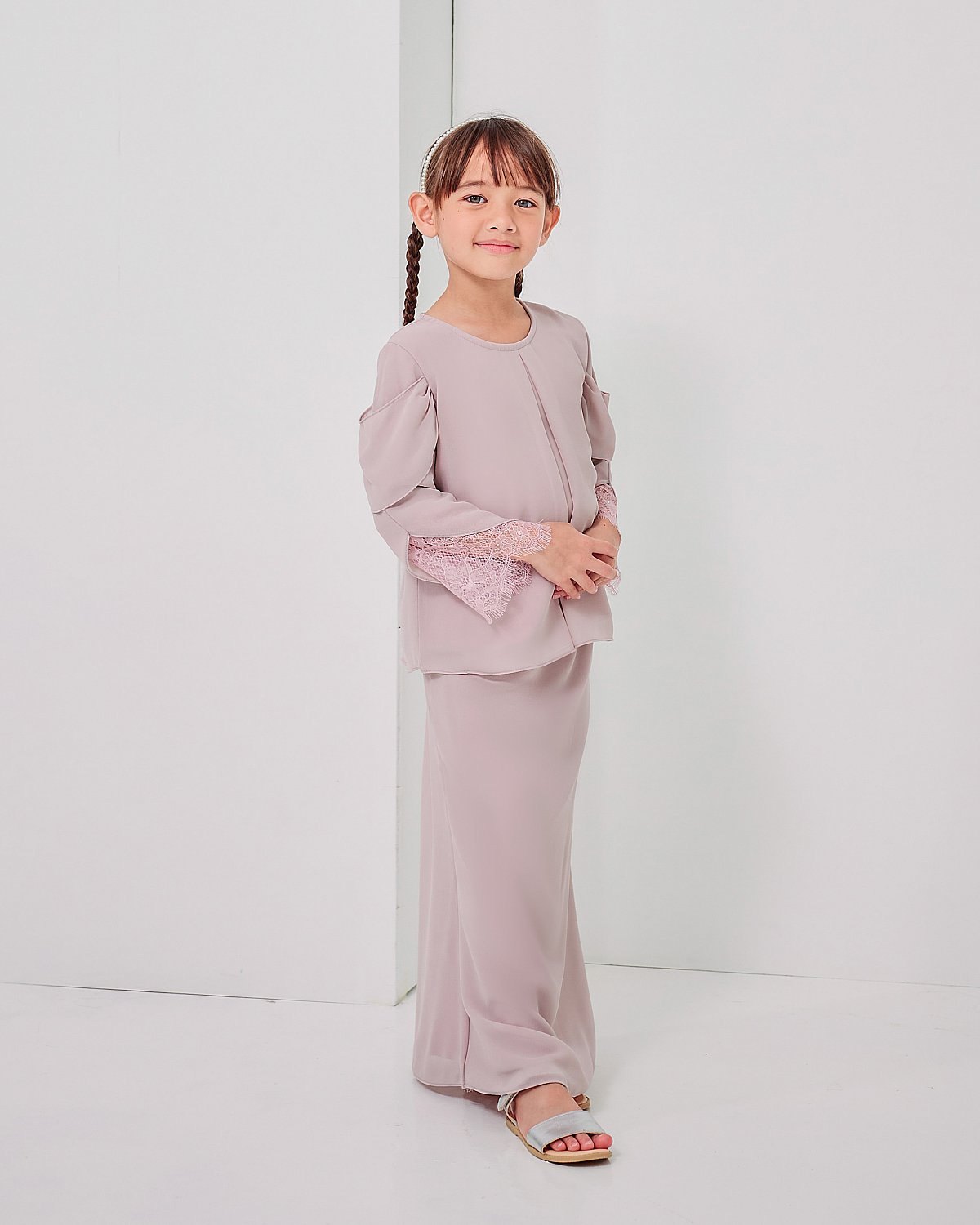 CHEMPAKA KIDS IN SAGU