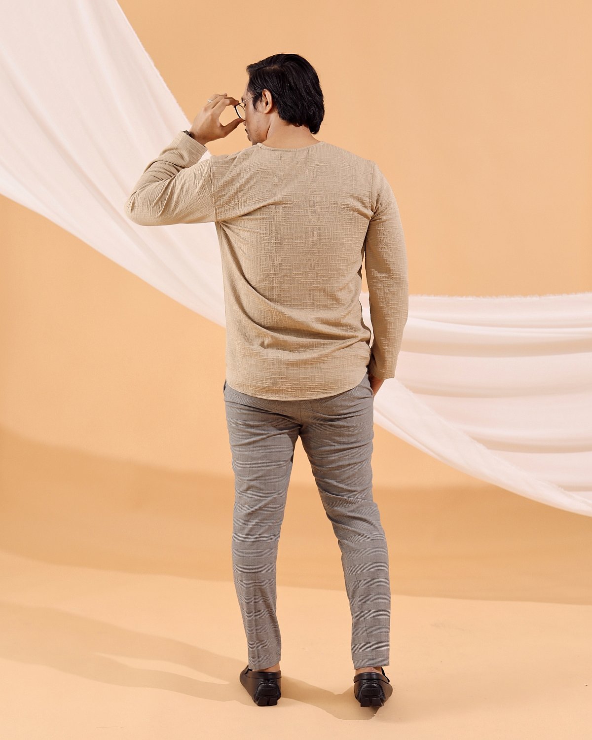 KURTA ADITYA IN BROWN