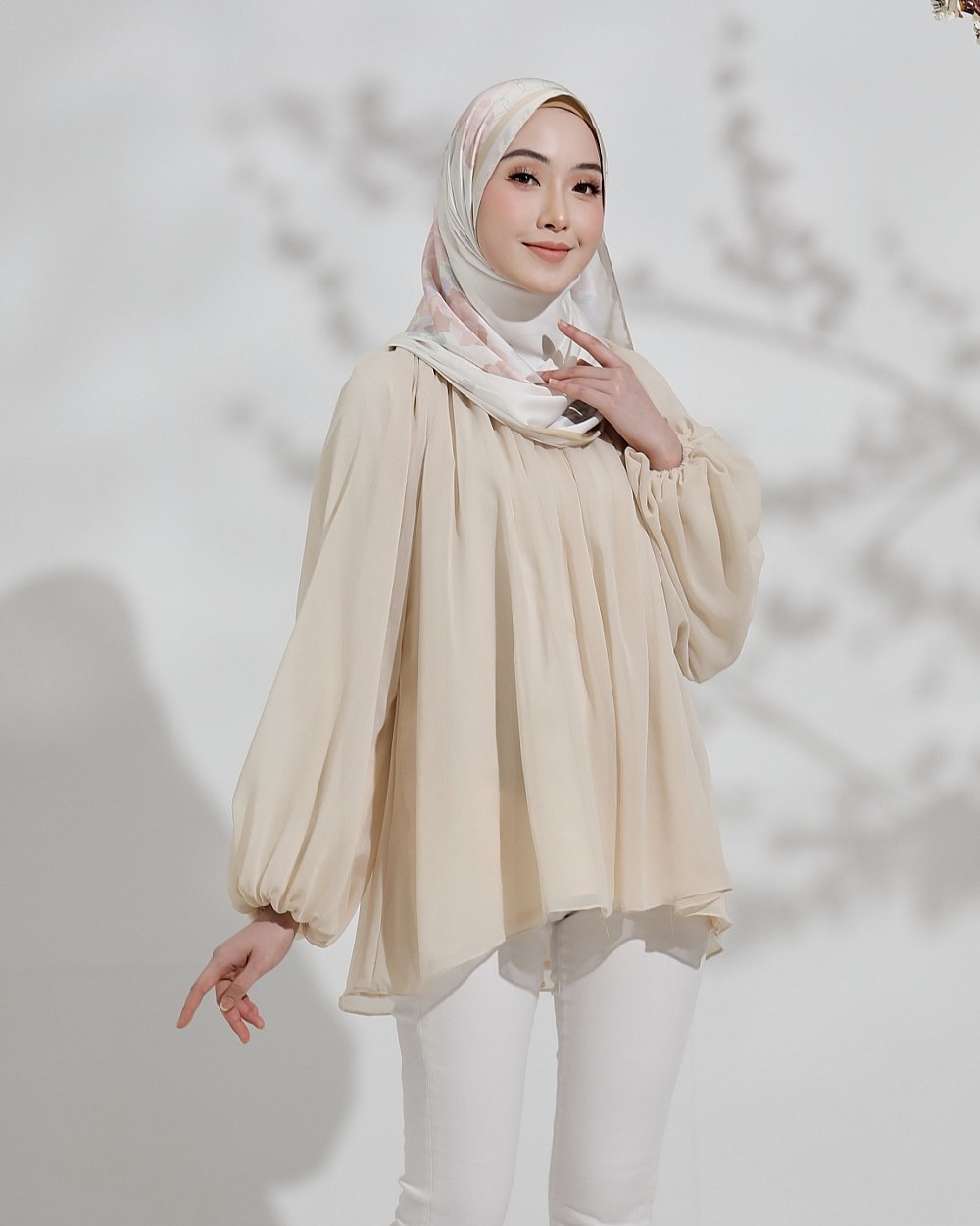 ALANA TOP IN SOFT YELLOW