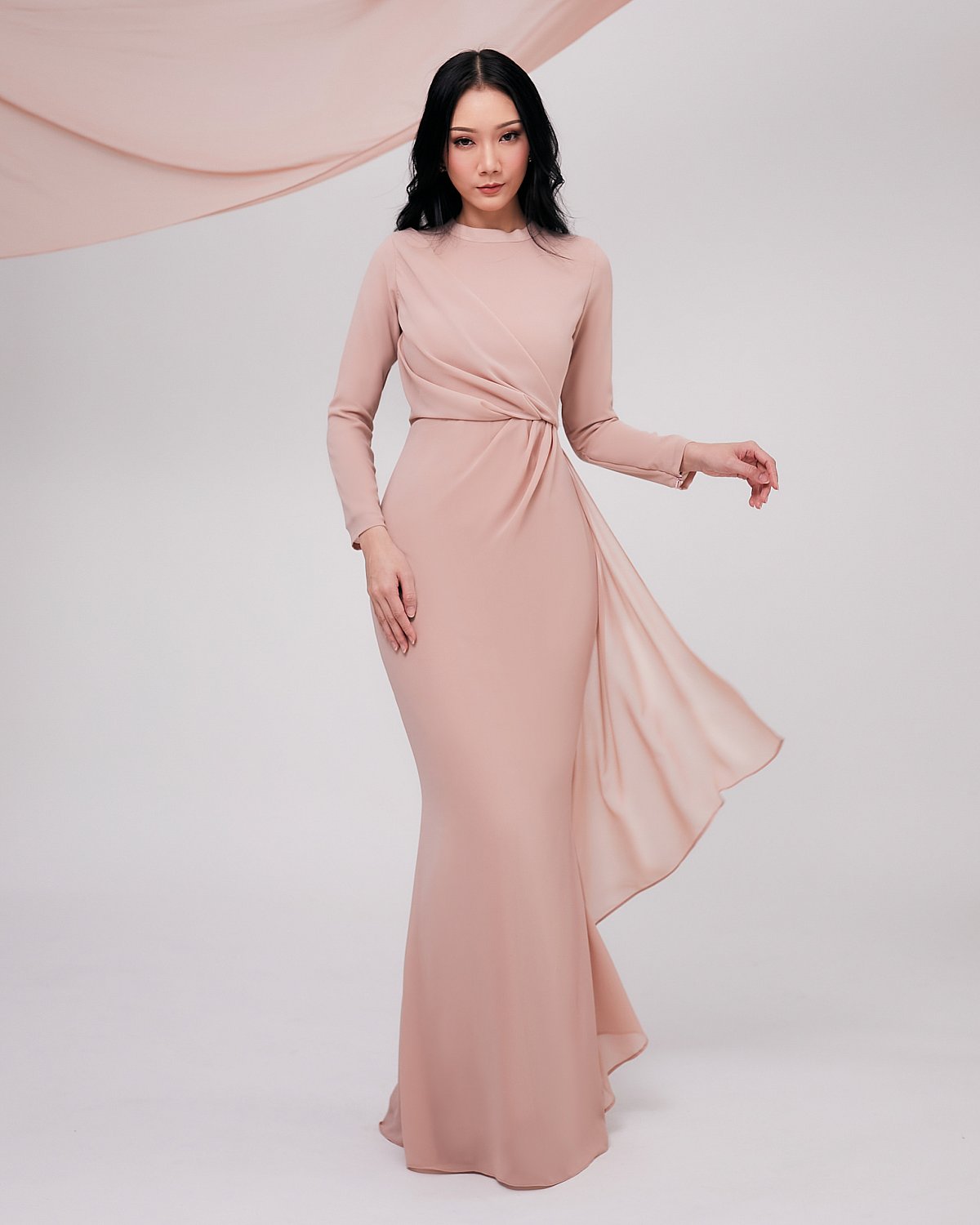 JULEANA IN EVENING SAND