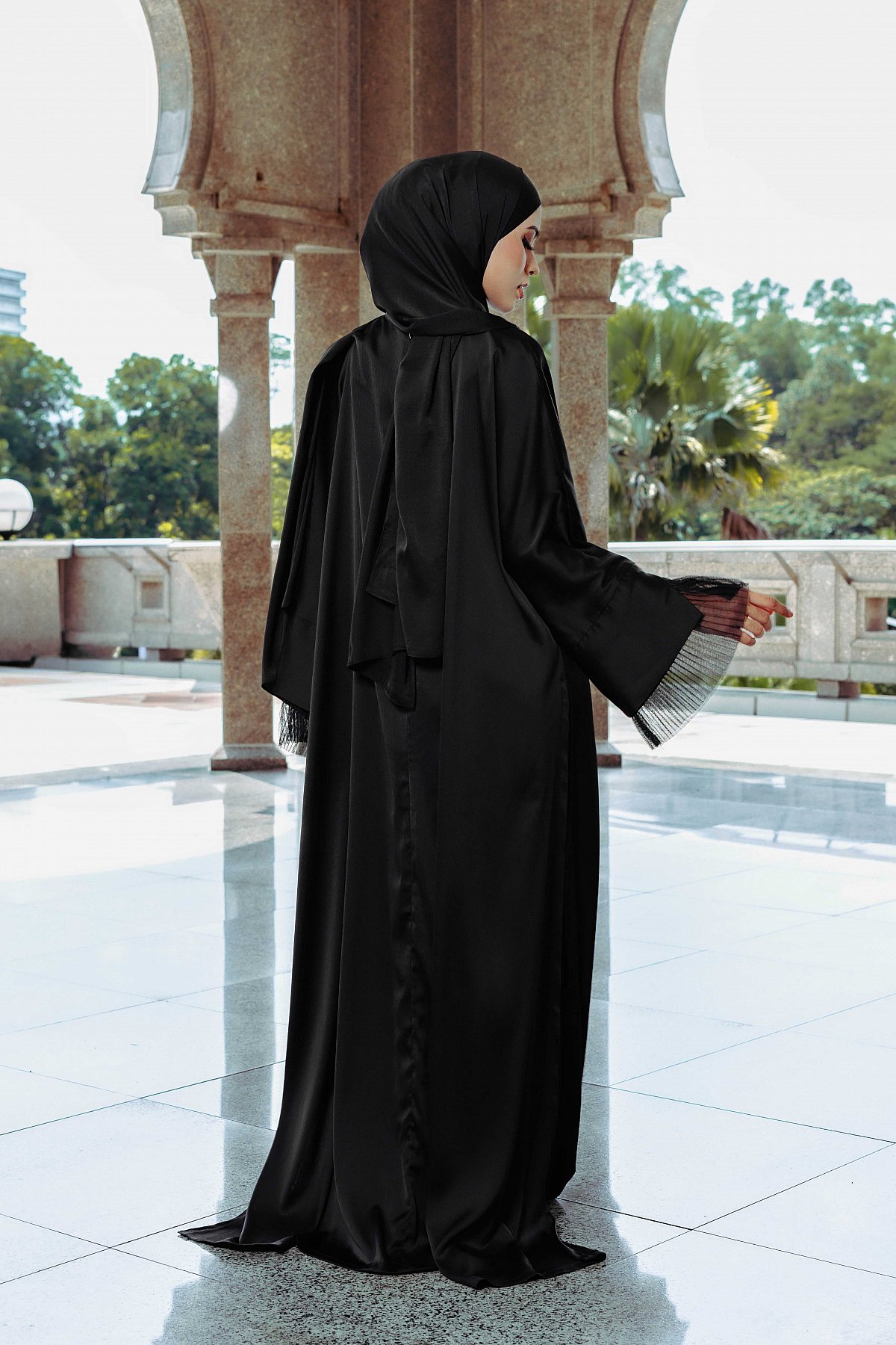 FATMA IN JET BLACK