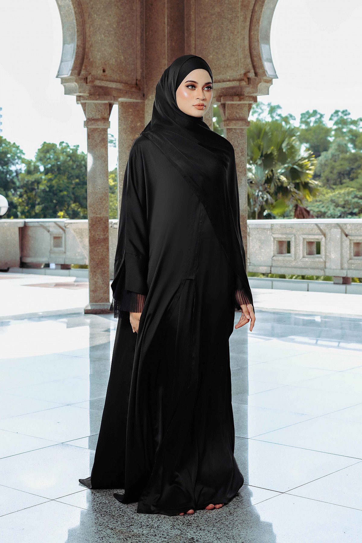FATMA IN JET BLACK