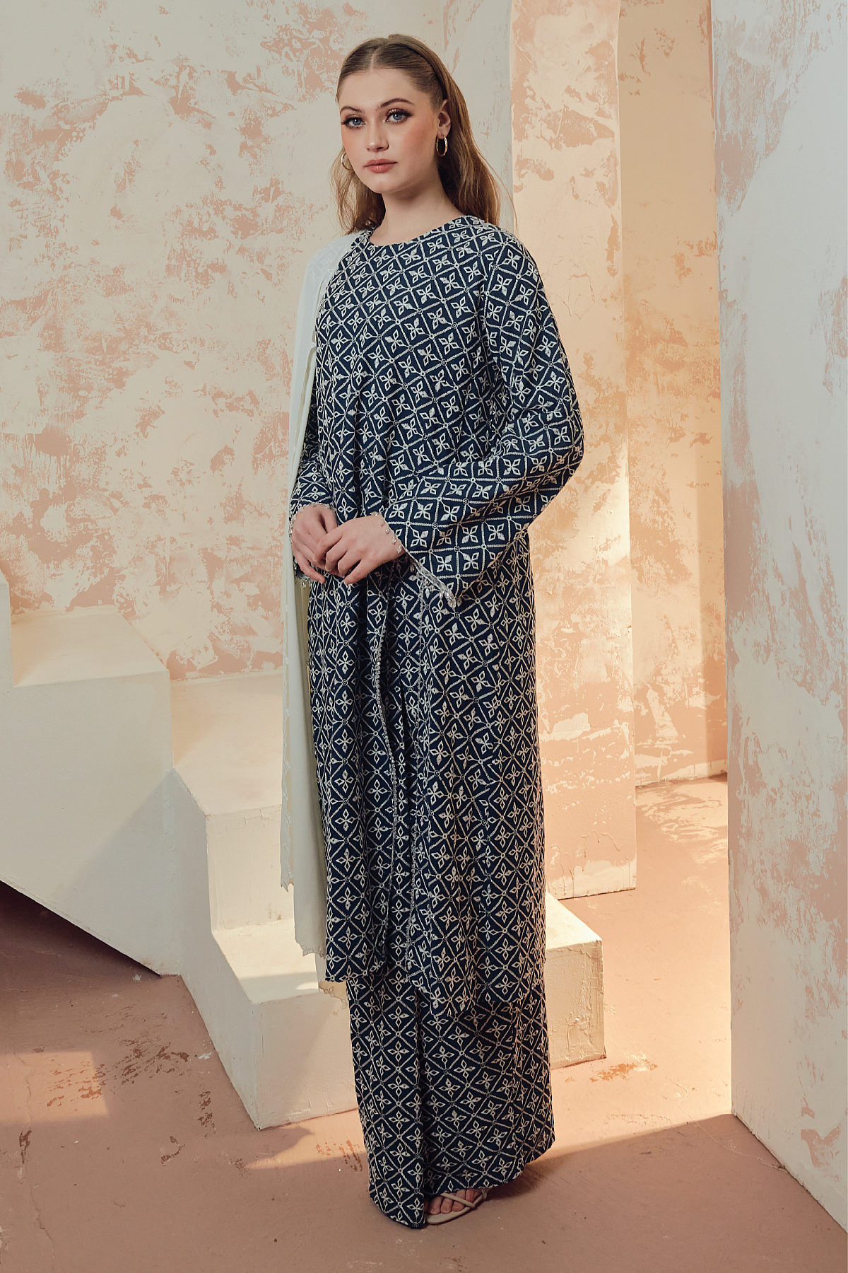 MAHEERA IN TEAL GREEN (WITHOUT SHAWL)