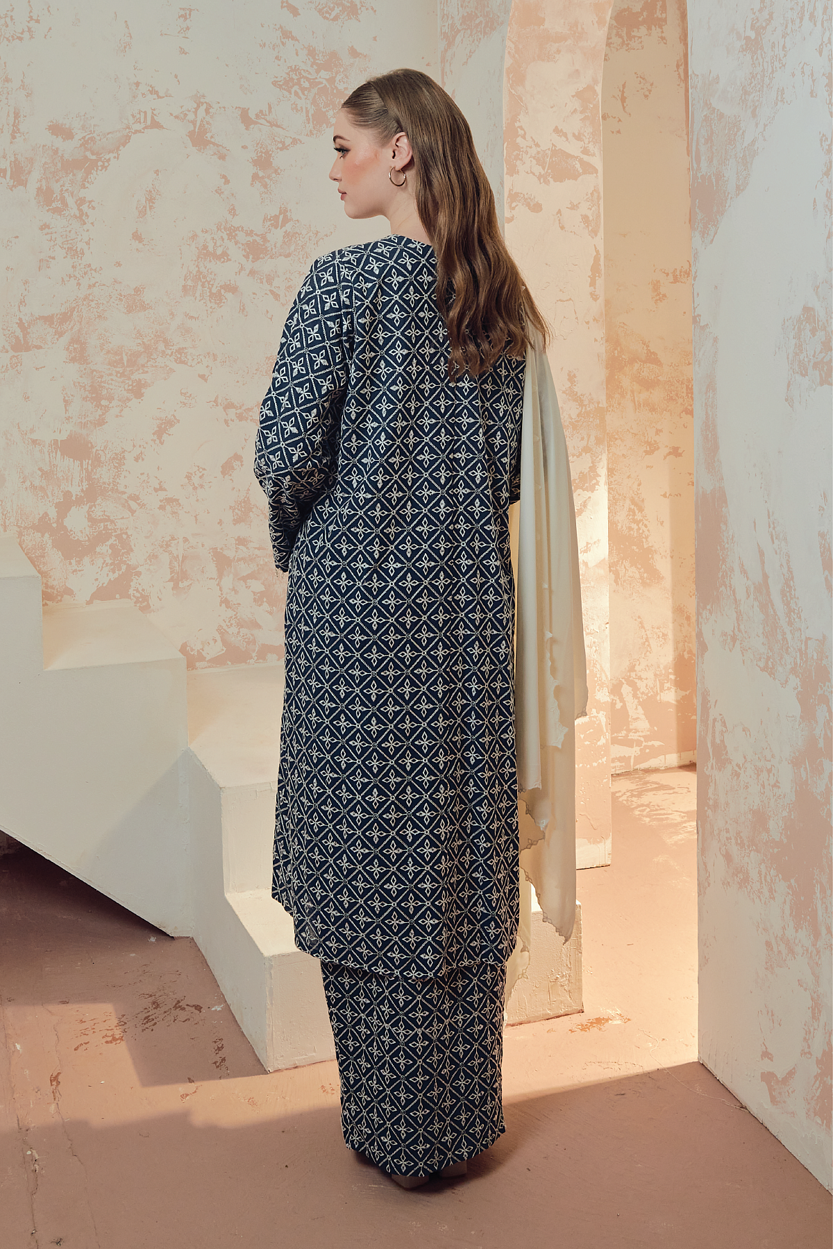 MAHEERA IN TEAL GREEN