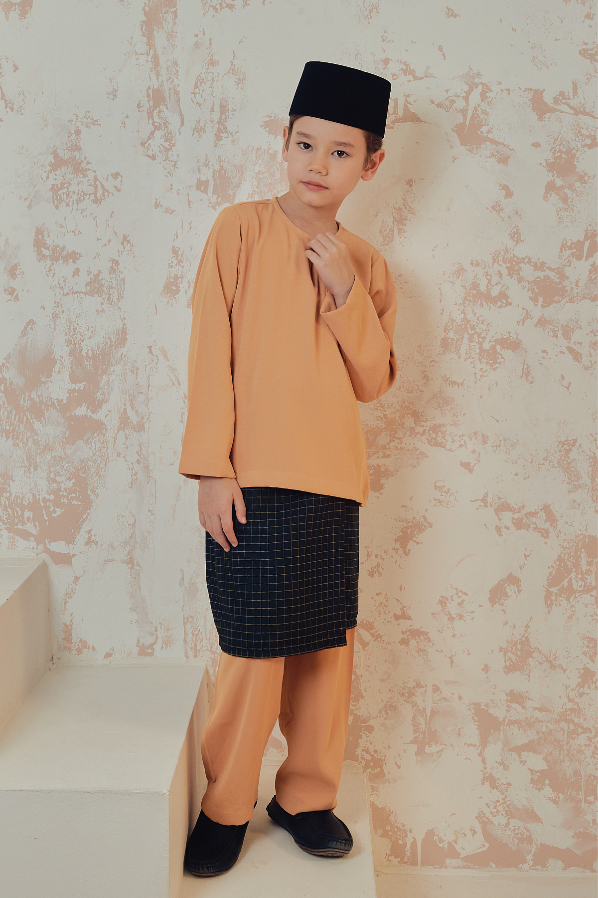 NADEM KIDS IN ORANGE