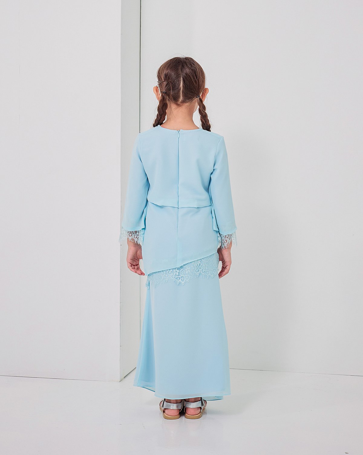 MAHSURI KIDS IN HIDRANGEA