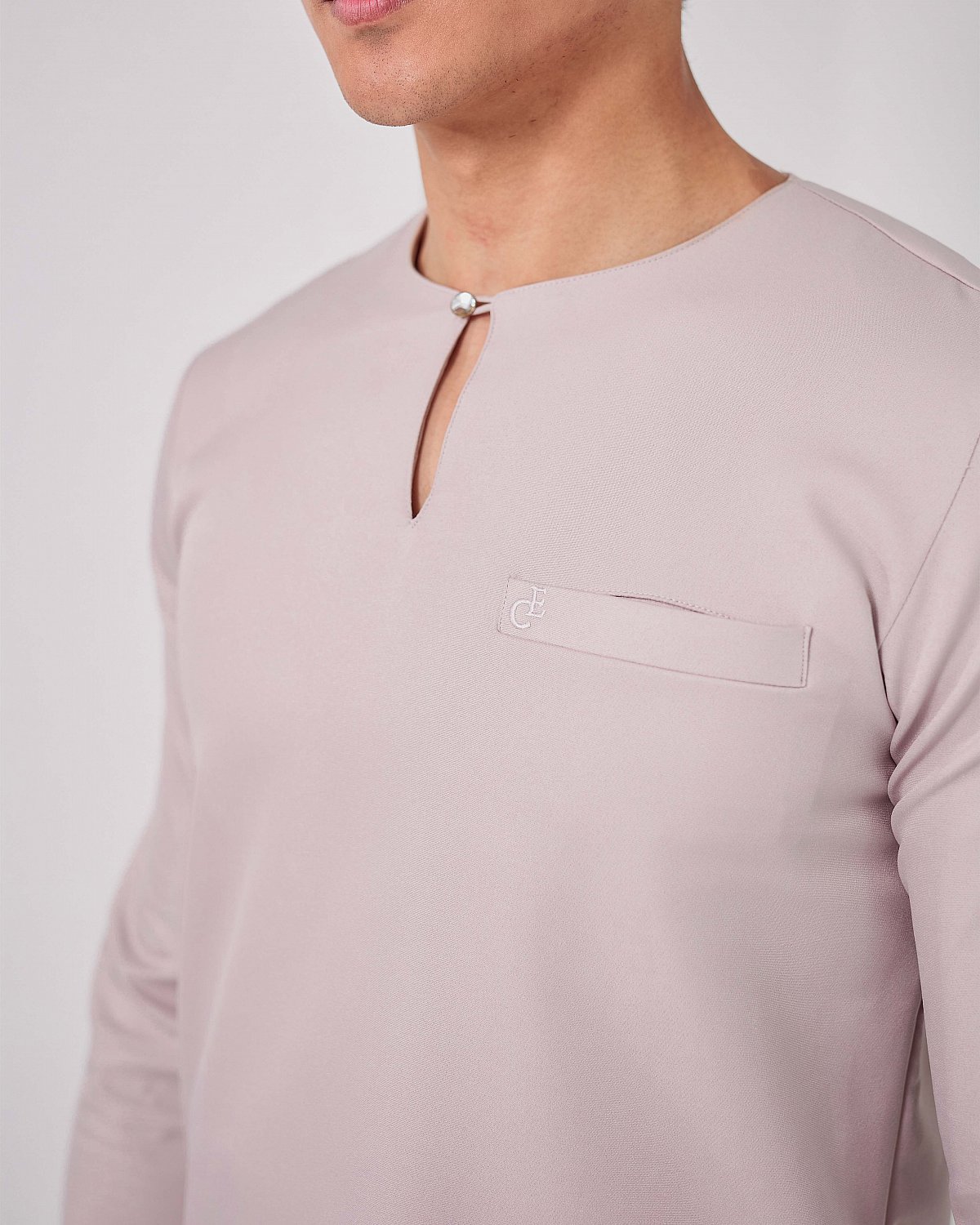 NOAH TELUK BELANGA IN MAUVE