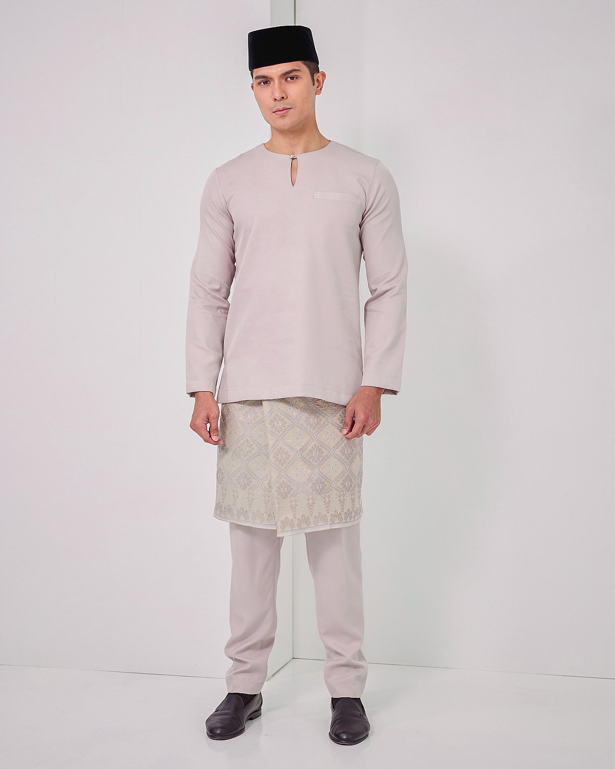 NOAH TELUK BELANGA IN MAUVE