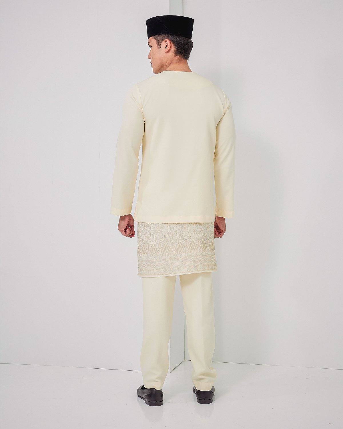 NOAH TELUK BELANGA IN YELLOW