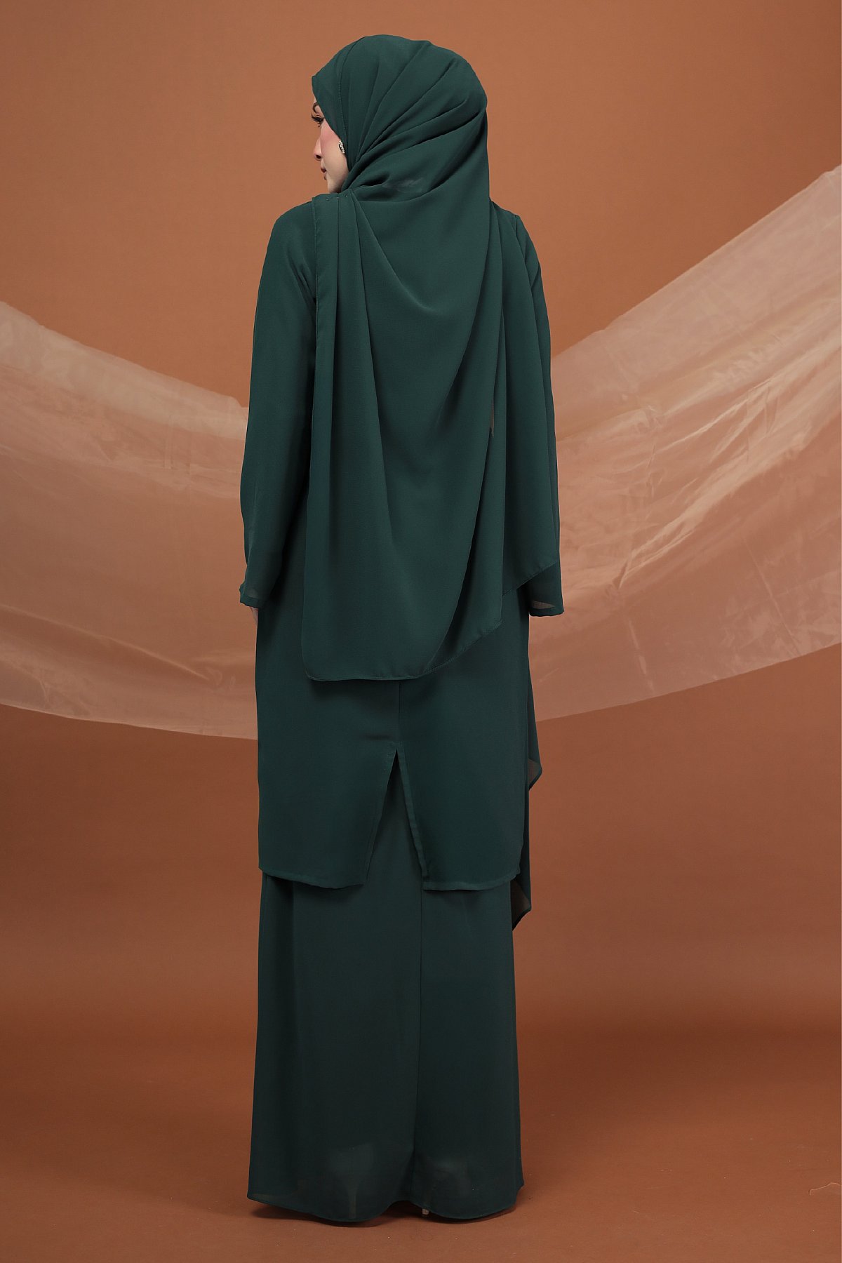 NYRA IN EMERALD GREEN