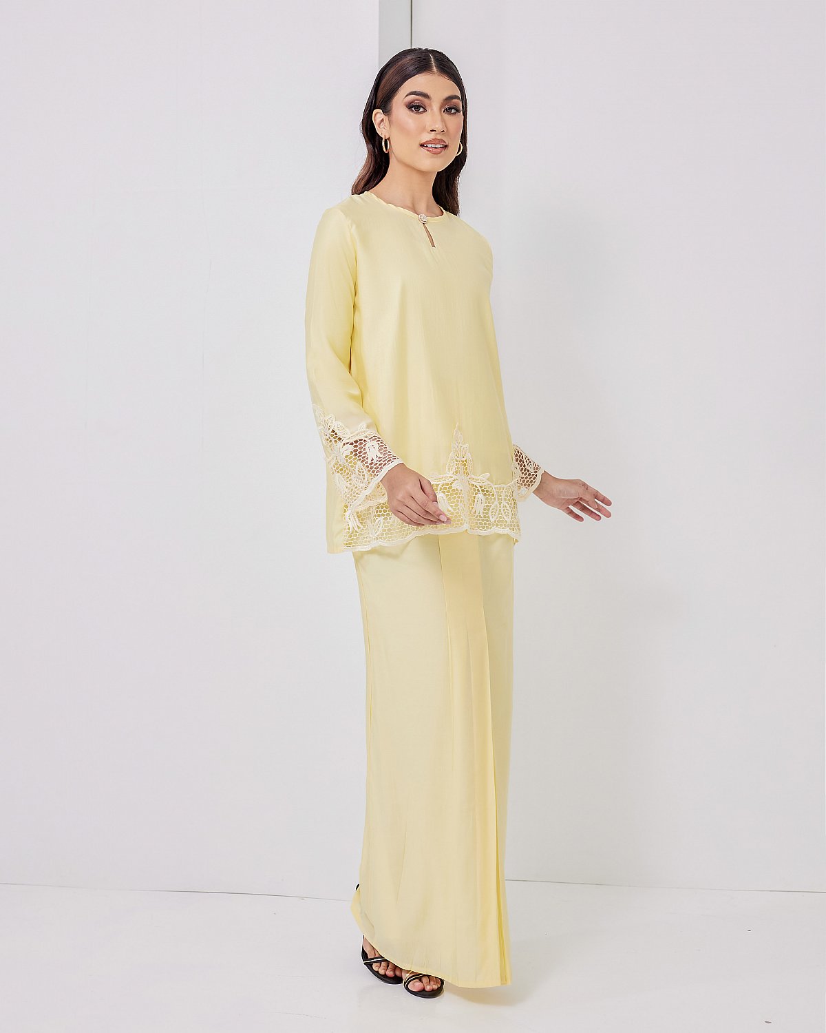 PUSPA KURUNG KEDAH IN SEMPERIT