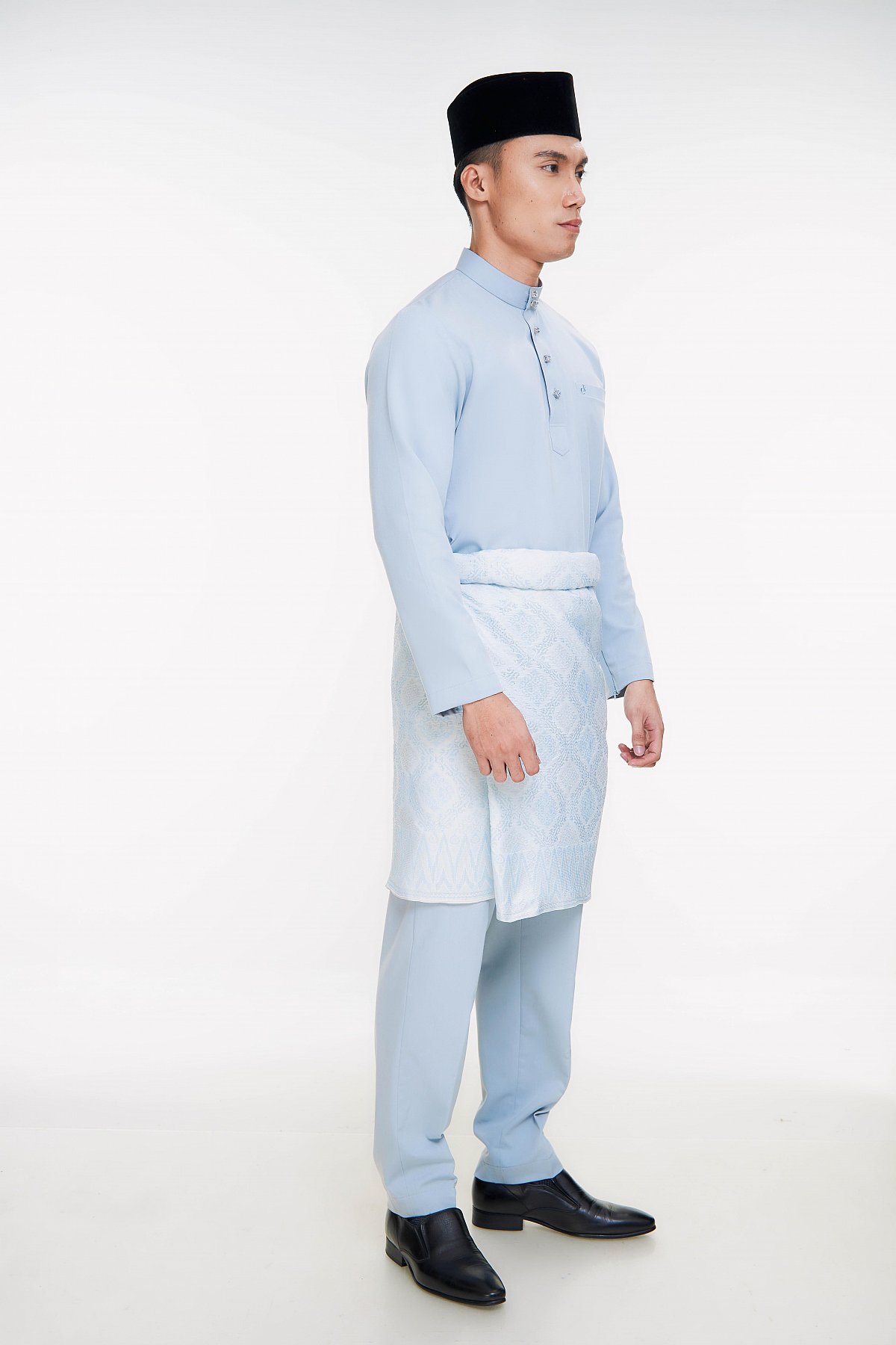 RAYYAN IN POWDER BLUE