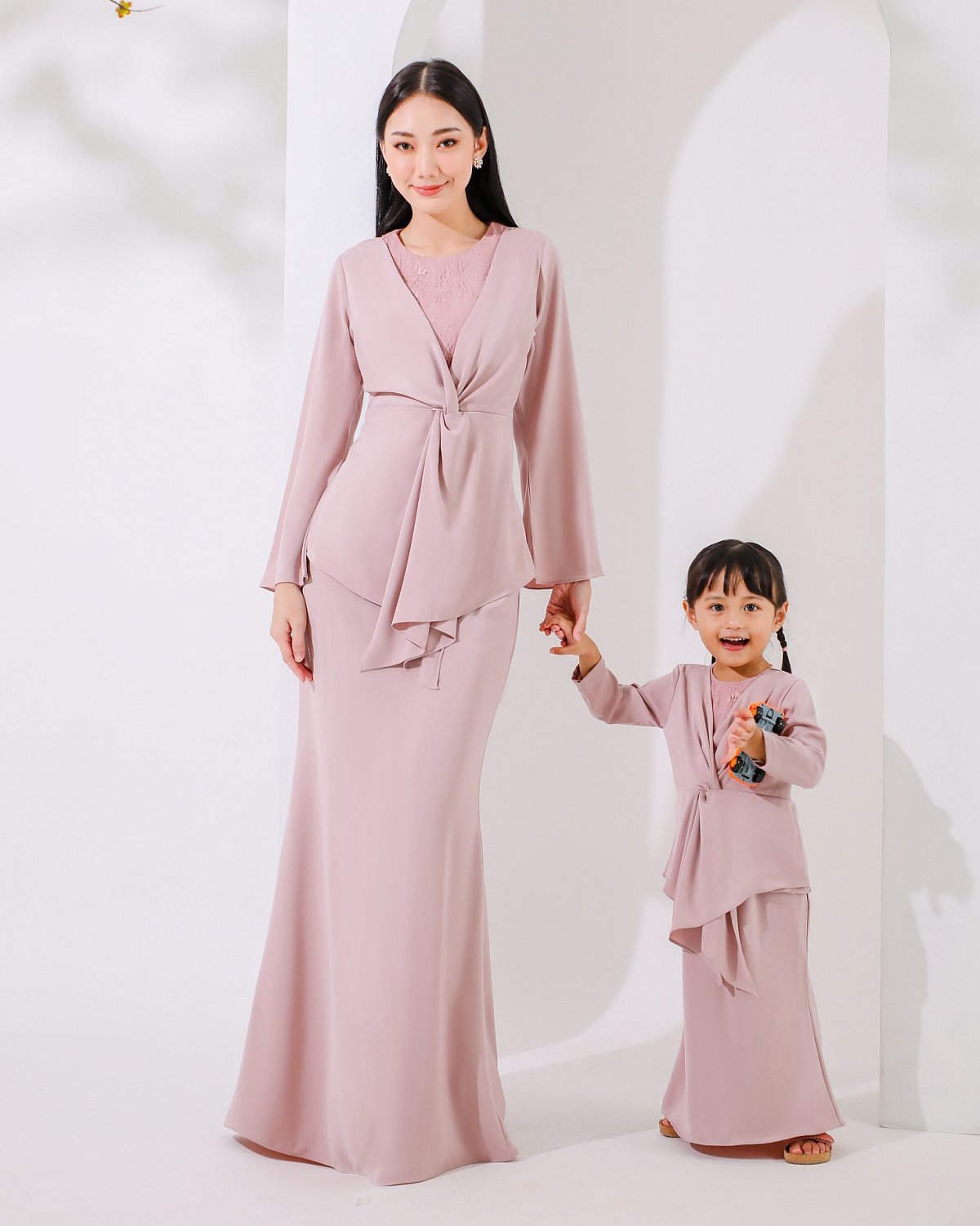 SEYRA IN QUARTZ PINK