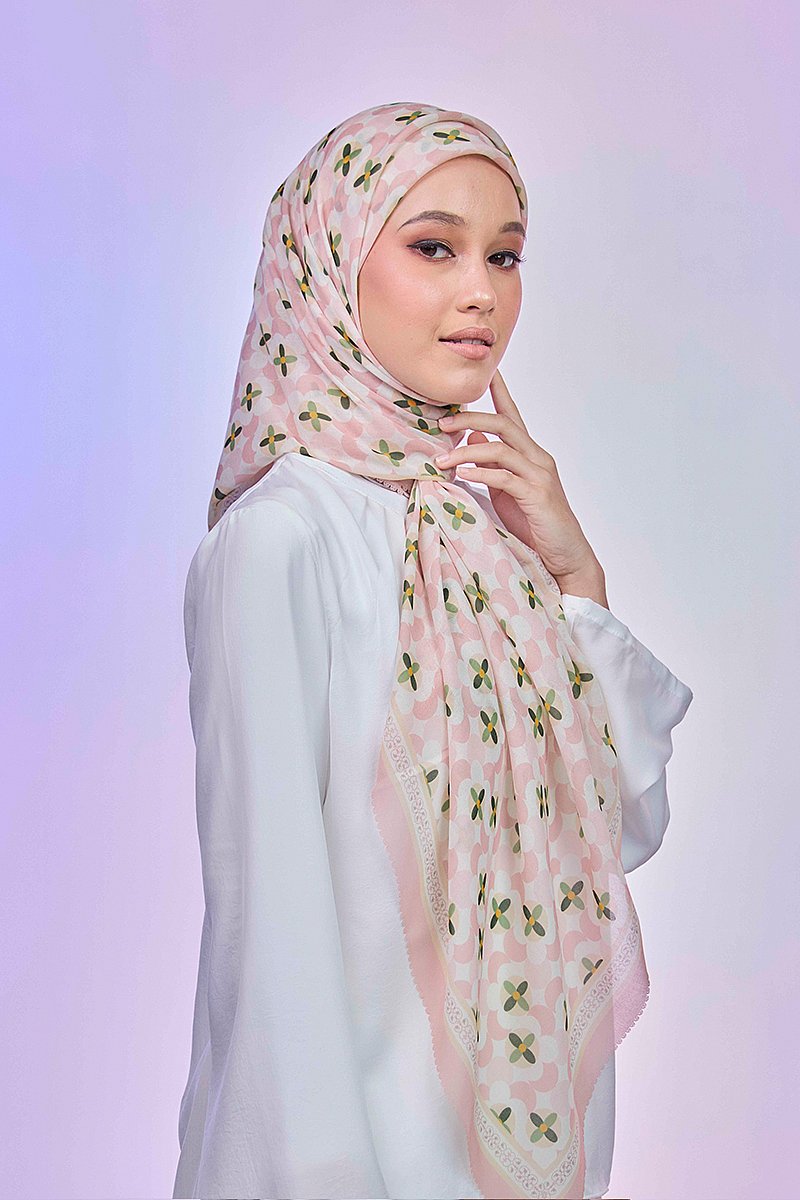 BAWAL CLOVE IN POCKY PINK