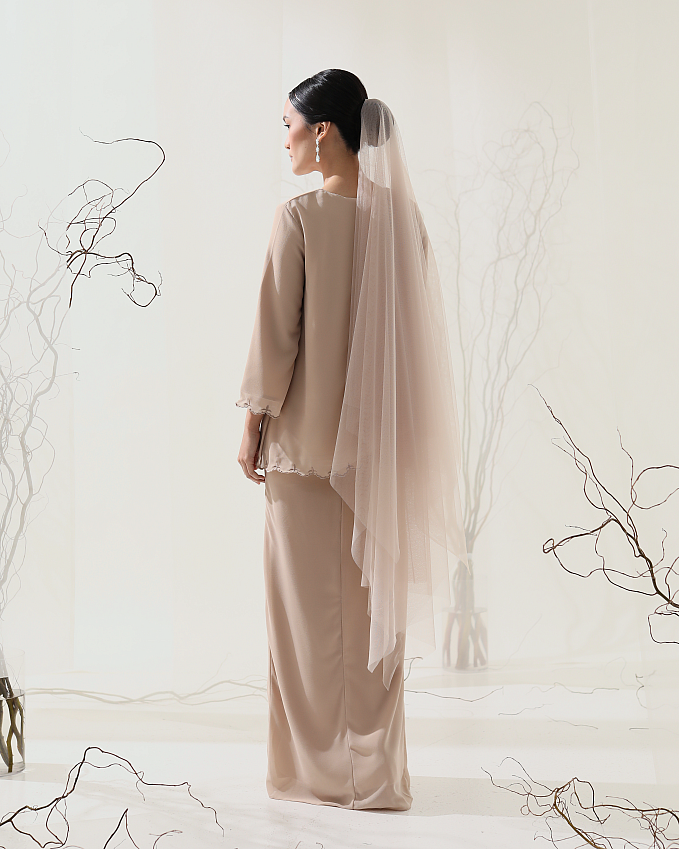 NET VEIL IN NUDE