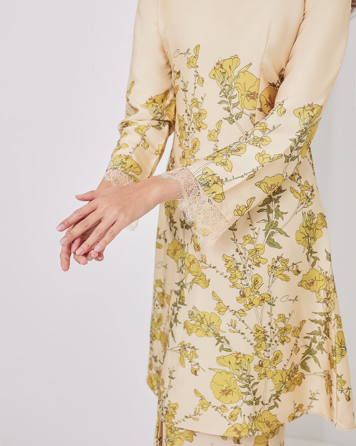 YULIYA KURUNG IN KARAMEL