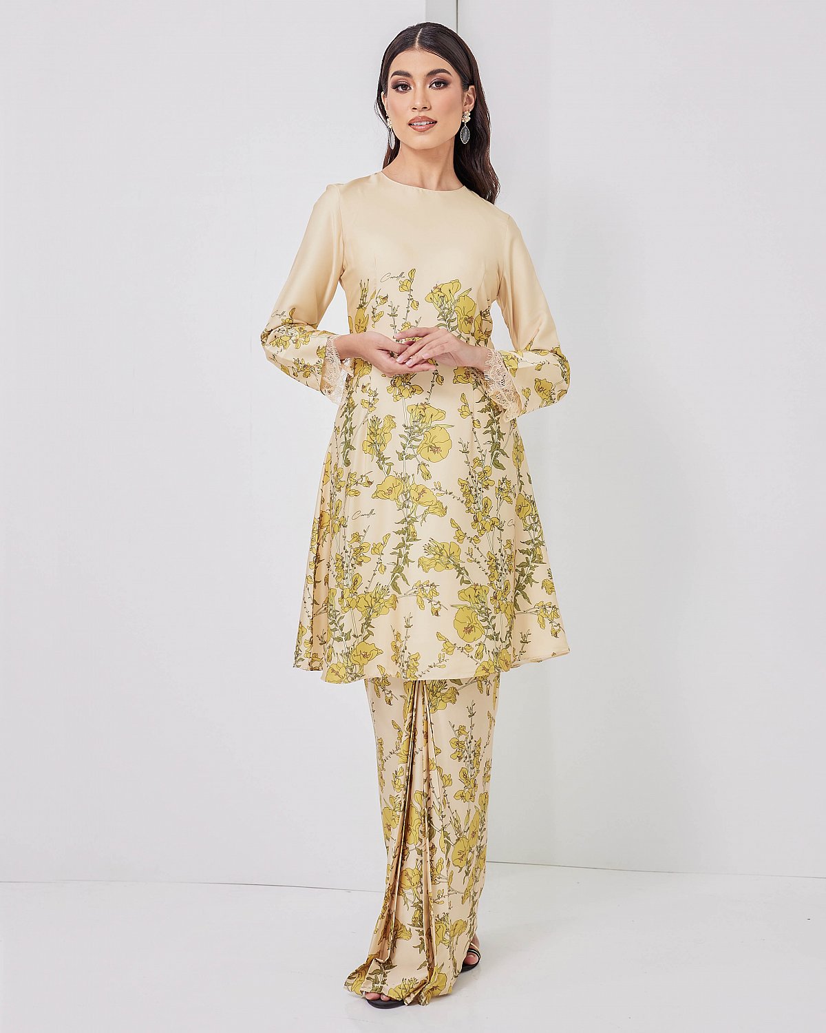 YULIYA KURUNG IN KARAMEL