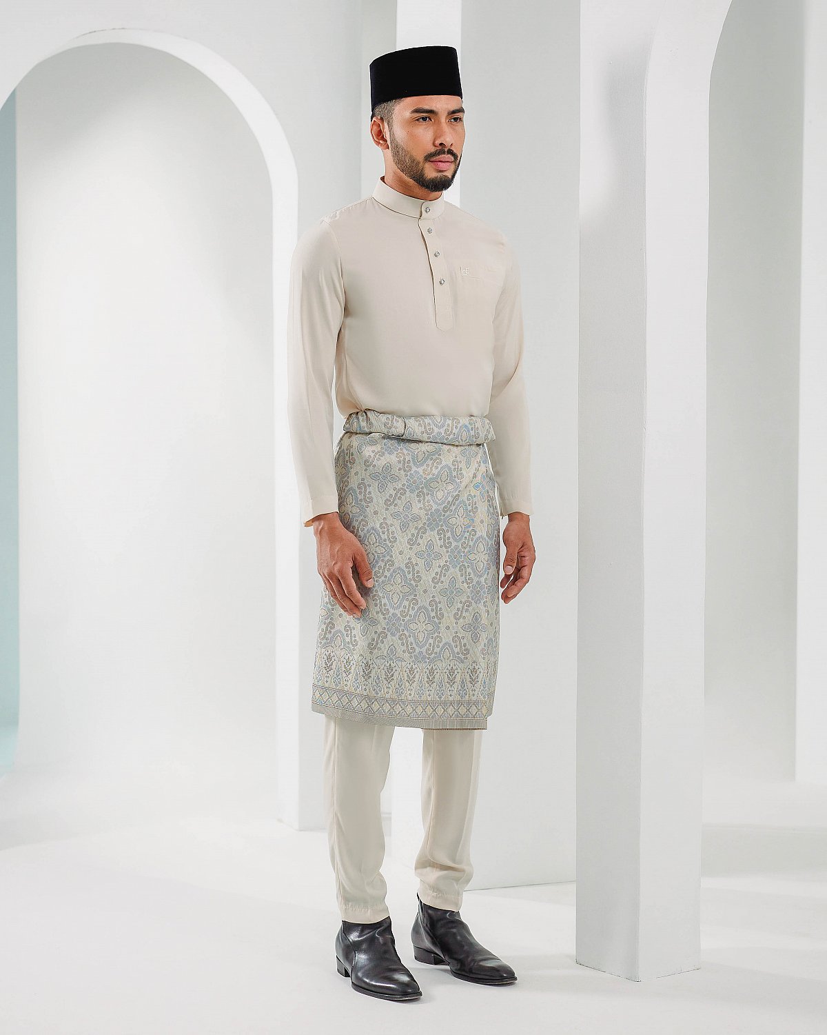 ISA CEKAK MUSANG IN  IVORY