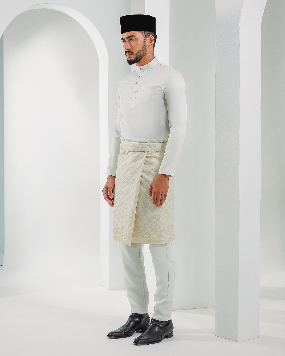 MAHER DUCHESS IN OFF WHITE