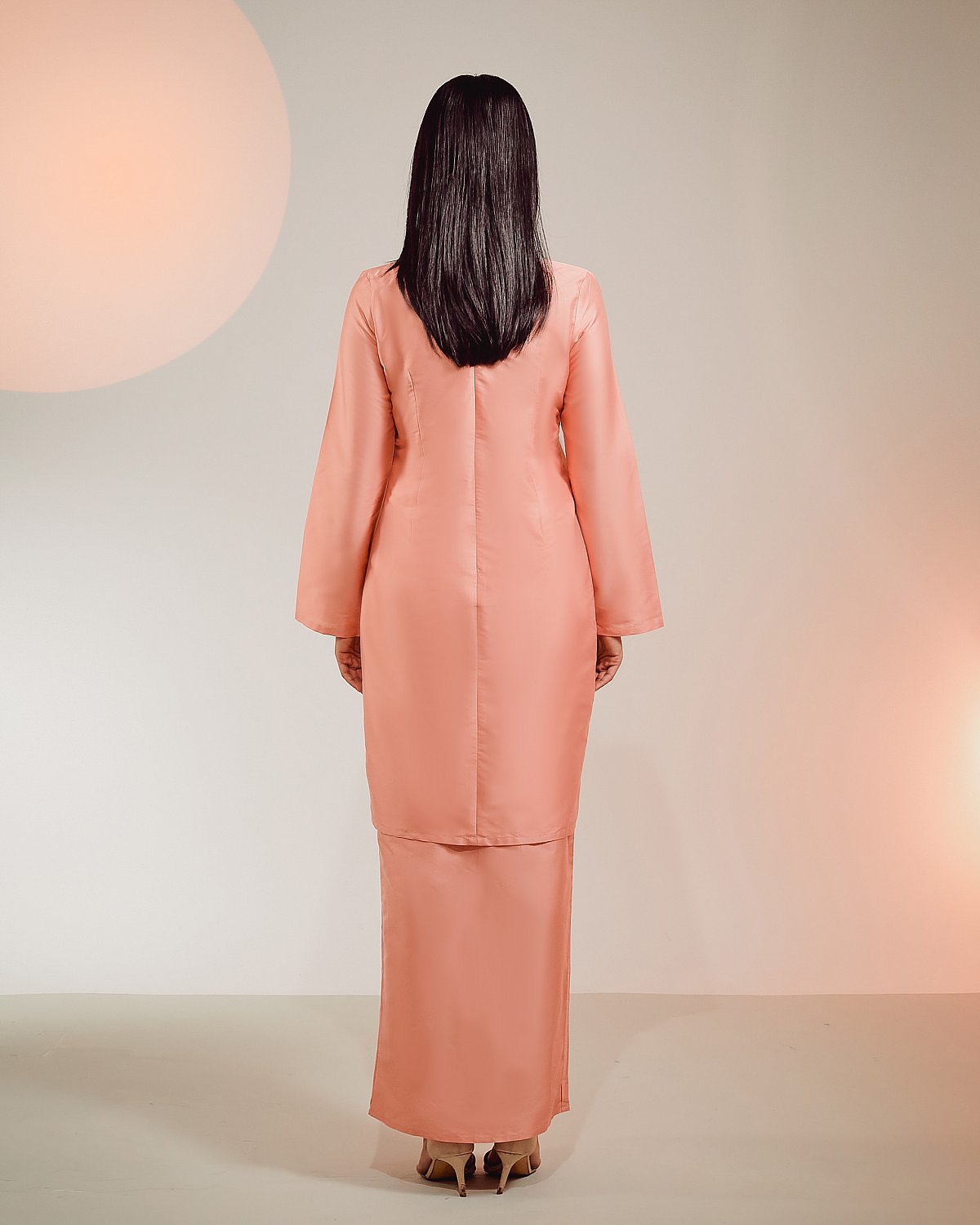 MARIAM KURUNG IN CANTALOUPE