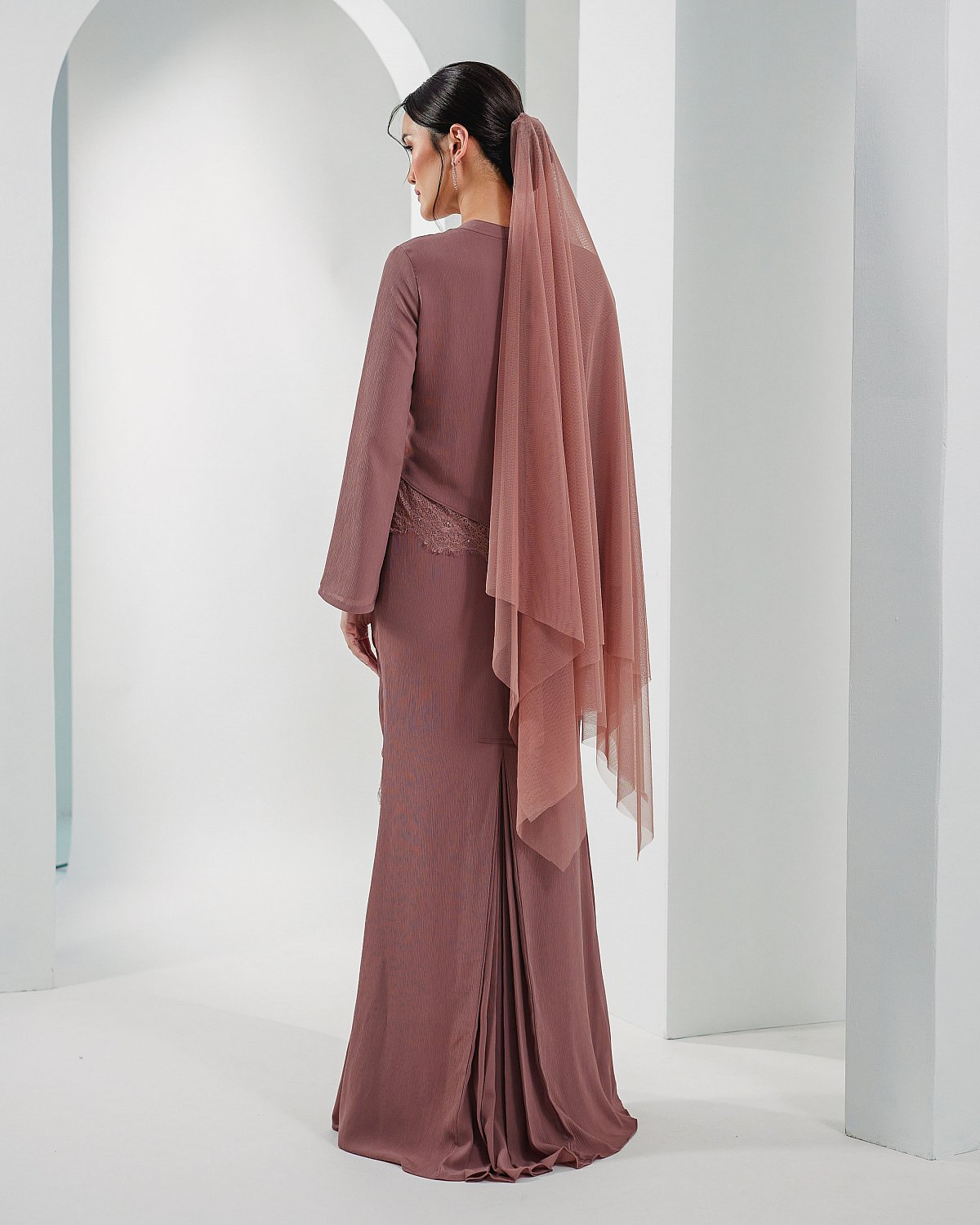 NET VEIL IN SPANISH ROSE