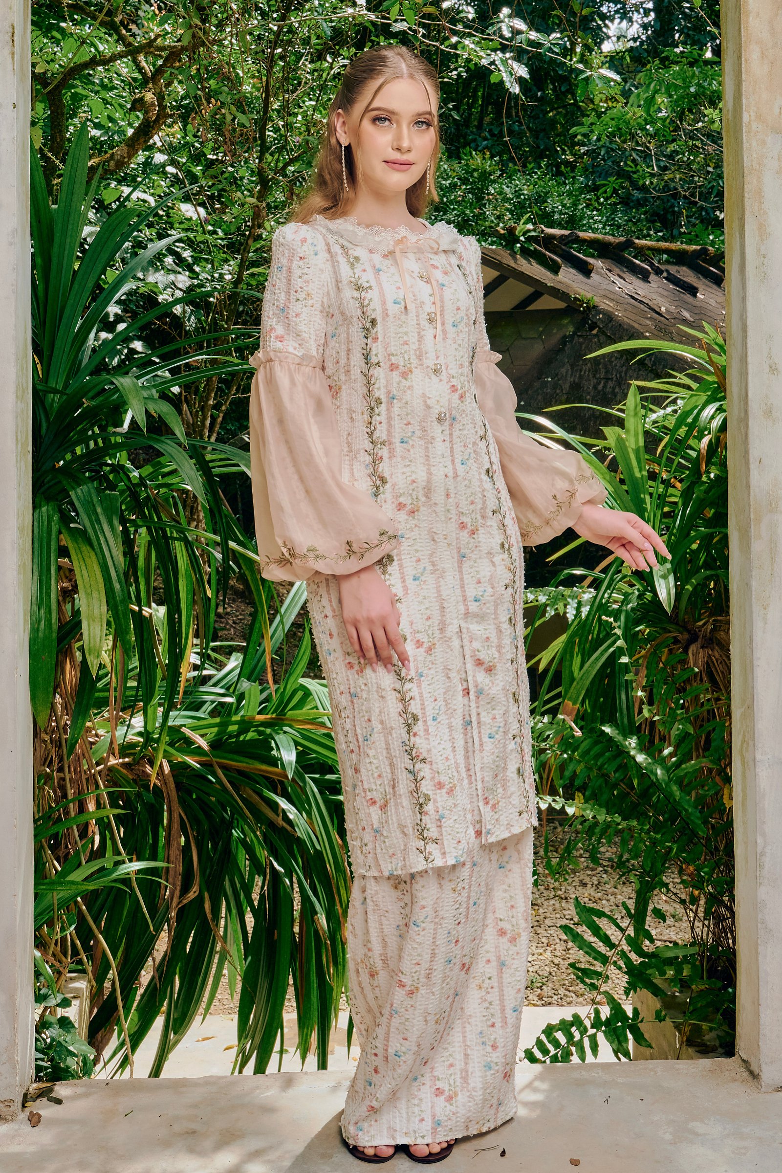 BRIELLA IN SOFT PEACH