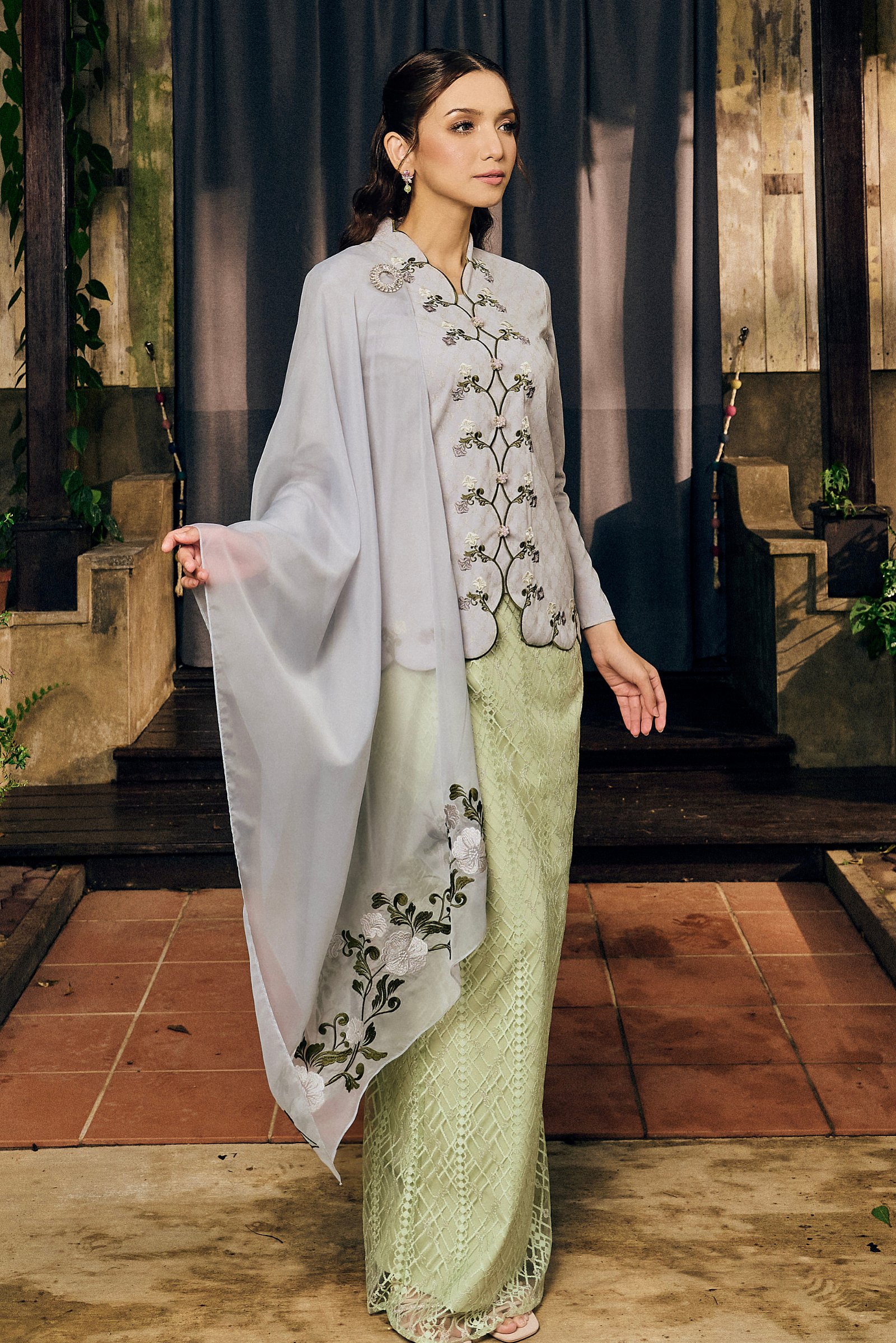 LUNARA IN GREY GREEN