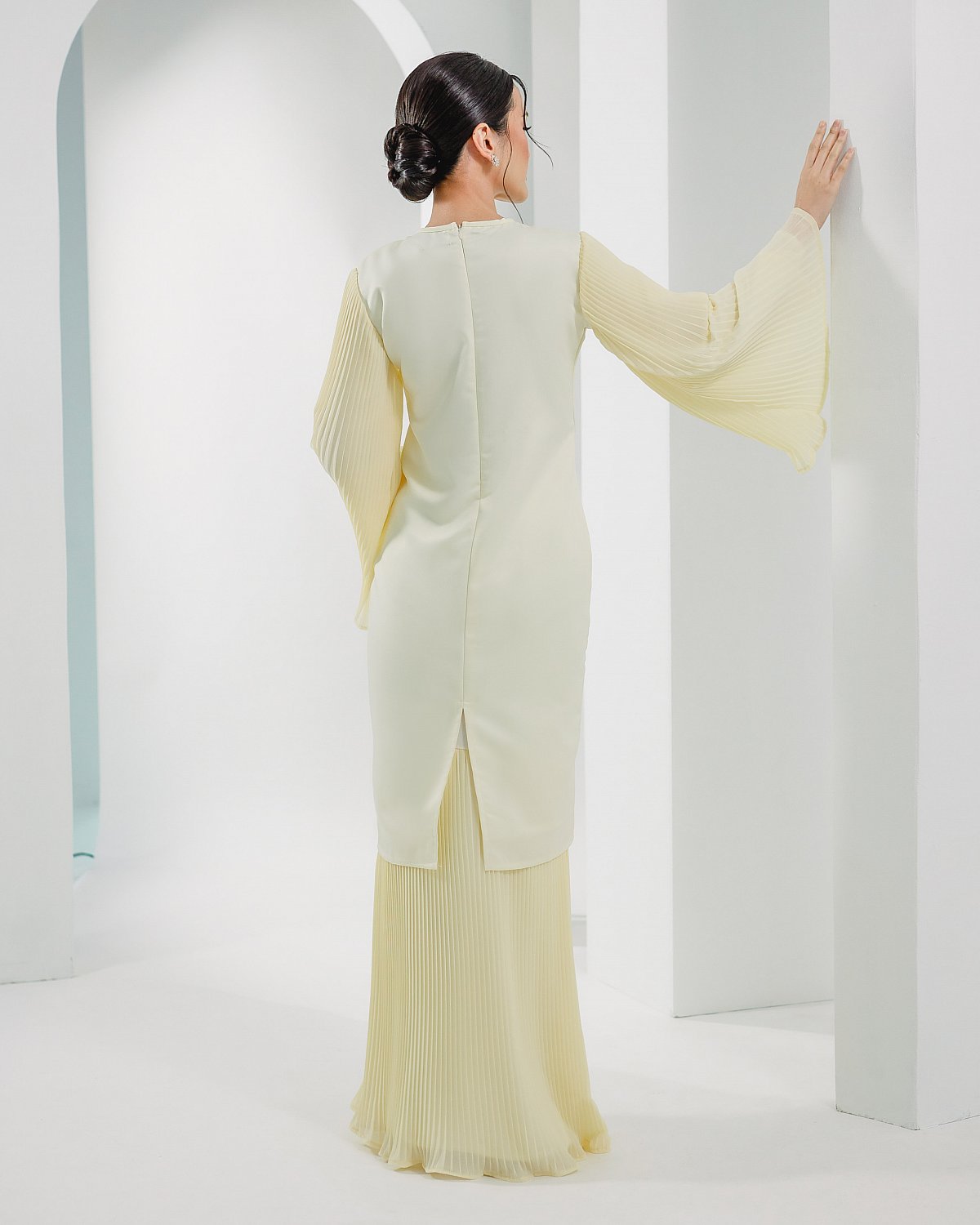 TEEJA KURUNG IN CORNSILK