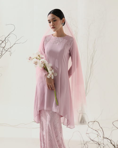 ATHEA KURUNG IN SOFT PINK