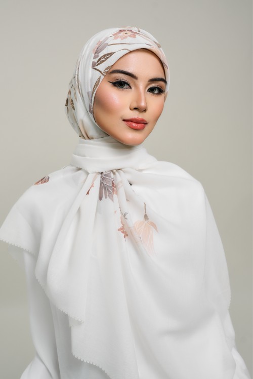 BLOOM IN OFF WHITE