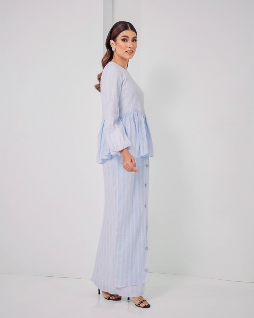 BUNGA IN BIRU SODA
