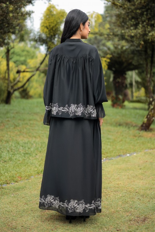 RINESA IN BLACK