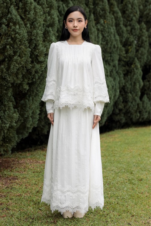 SHAZA IN WHITE