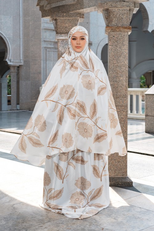 DAREEN IN DOVE (TELEKUNG TRAVEL)