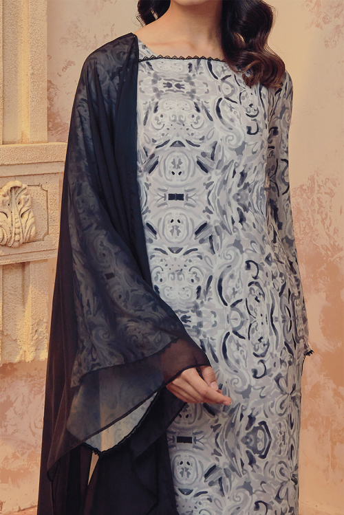 DIANA IN SMOKEY