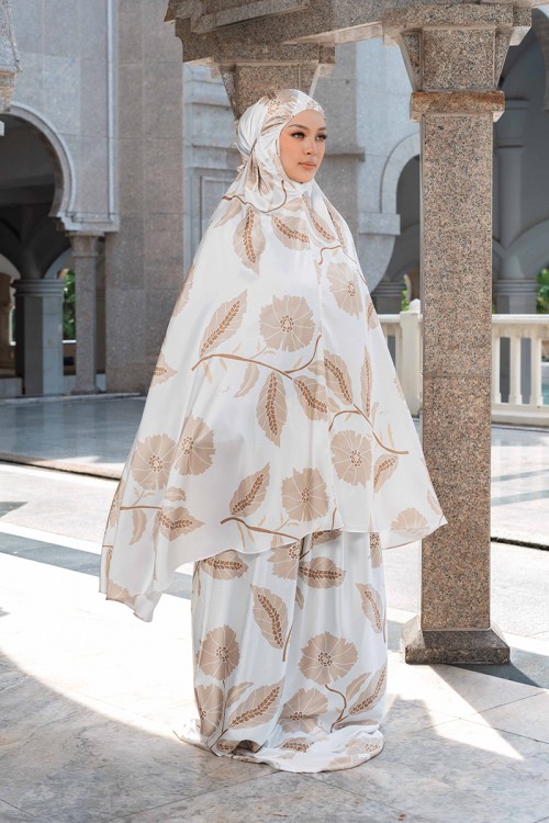 DAREEN IN DOVE (TELEKUNG TRAVEL)