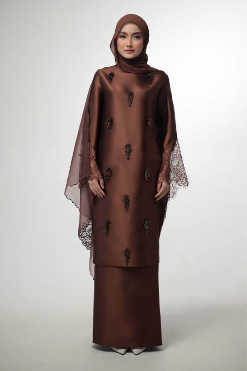 PRE ORDER ELAYA IN RICH BROWN