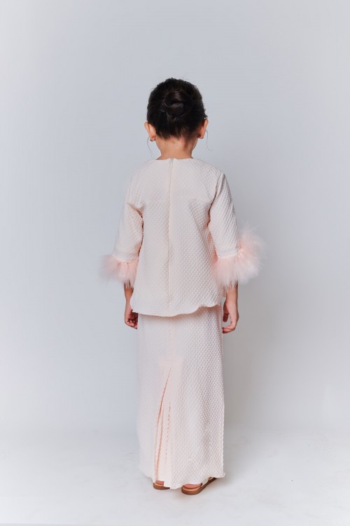 ELORA KIDS IN HIMALAYA