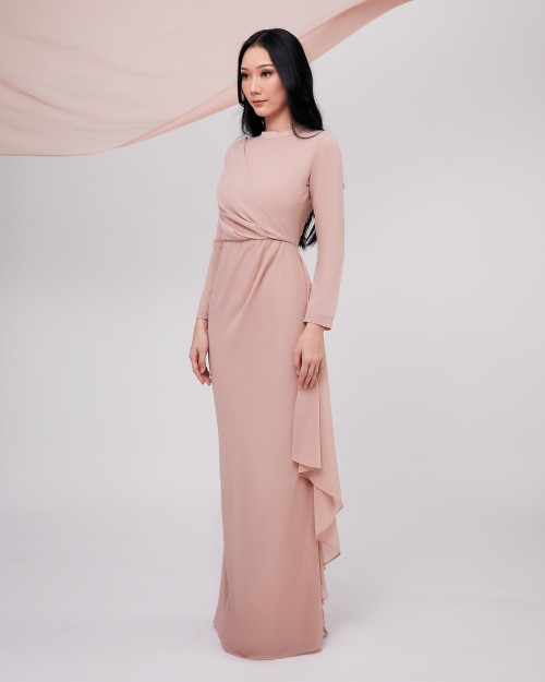 JULEANA IN EVENING SAND