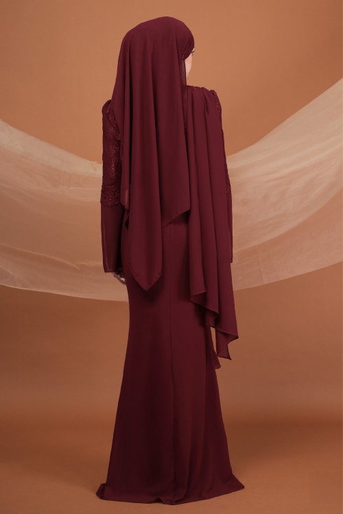 HAZEL IN MAROON