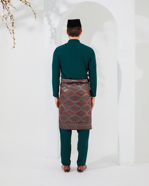 ISA CEKAK MUSANG IN  EMERALD