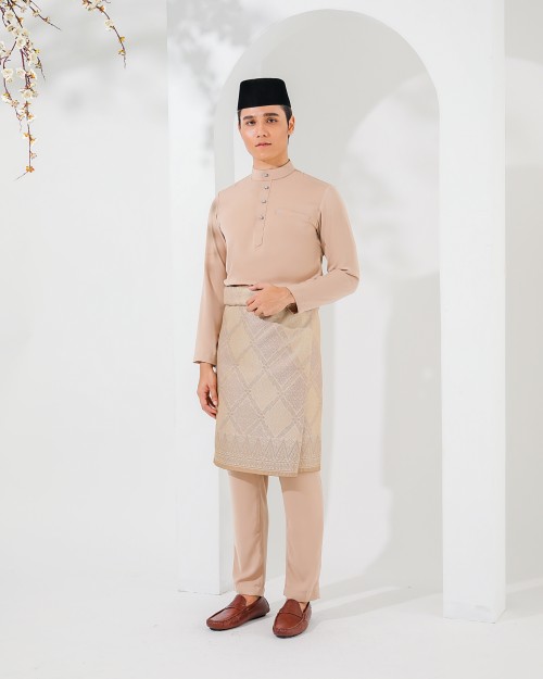 ISA CEKAK MUSANG IN TAUPE