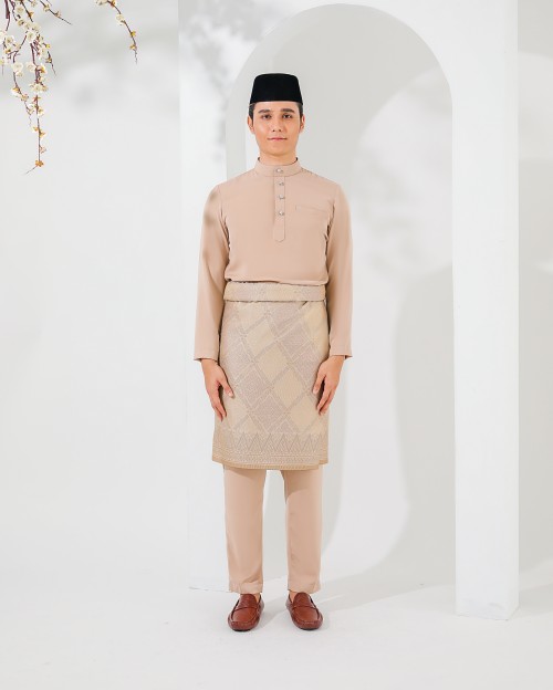 ISA CEKAK MUSANG IN TAUPE